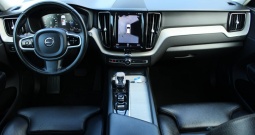 Volvo XC60 T8 Plug-in AWD *NAVI,LED,KAMERA,PANORAMA*