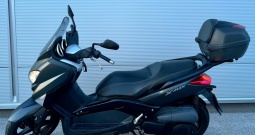 YAMAHA X-MAX 250