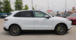 Porsche Cayenne 3.0 V6 E-Hybrid *NAVI,LED,PANORAMA,KAMERA 360*