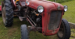 Traktor Imt 533