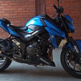 Suzuki gsxs 750