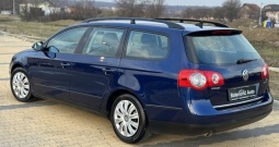 VW Passat Variant 1.6 TDI bluemotion * tempomat * navigacija*PDC* ZG**