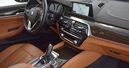 BMW 520d Touring Luxury Line 190 KS, ZRAČNI+LED+KAM+GR SJED+HIFI+TEM+19\\"