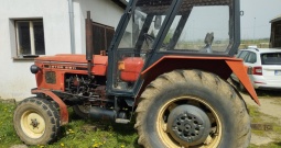 Prodajem traktor Zetor 6911