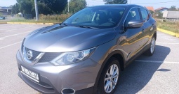 Nissan Qashqai 1.5 dci odličnog stanja sa puno dodarne opreme-kartice-novi model