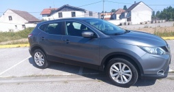 Nissan Qashqai 1.5 dci odličnog stanja sa puno dodarne opreme-kartice-novi model