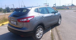 Nissan Qashqai 1.5 dci odličnog stanja sa puno dodarne opreme-kartice-novi model