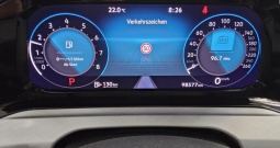 VW Golf-8 Var. 1.0 eTSI DSG Life 110 KS, LED+VIRT+GR SJED+KUKA+PDC+ASIST