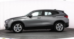 NOVO BMW X2 xDrive 25e Aut. Advantage 220 KS, LED+PDC+TEM +NAVI+ASIST