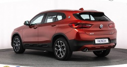 BMW X2 18i sDrive Advantage Plus 136 KS, KAM+LED+TEM+GR SJED+PANO+NAVI+ASIST