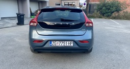 Volvo V40 D2 2013.