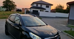 Peugeot 2008 1,6 e-HDi, reg do 08/25 mali i veliki servis napravljeni