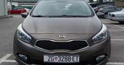 Kia Ceed 1,4 LX Urban + zimske gume