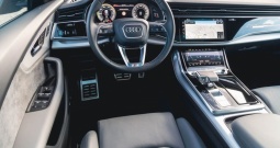 Audi Q8 60 TFSIe V6 quattro S-line HD 462 KS, ZRAČNI+ACC+360+4xGR SJED+LED+H...