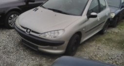 Peugeot 206 1.4 s plinom,2003 god,cjena je na ime kupca s prepisom