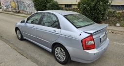 Kia Cerato 2.0 CRDI 2004. g 275000 km