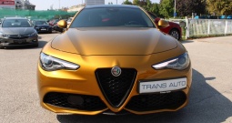 Alfa Romeo Giulia 2.0 TURBO Q4 GT Junior Limited Edition *PANORAMA, NAVI,LED,...