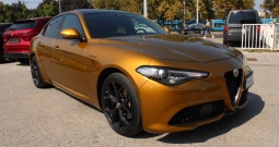 Alfa Romeo Giulia 2.0 TURBO Q4 GT Junior Limited Edition *PANORAMA, NAVI,LED,...