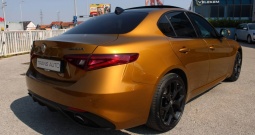 Alfa Romeo Giulia 2.0 TURBO Q4 GT Junior Limited Edition *PANORAMA, NAVI,LED,...