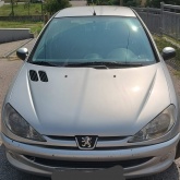 Prodajem Peugeot 206