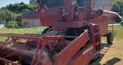 KOMBAJN Massey Ferguson 240