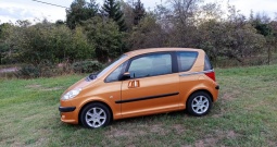 Peugeot 1007 1.4 hdi oličan-registriran-kartice-kao nov