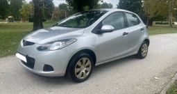 Mazda 2 1.3 + plin, klima, 2008. God