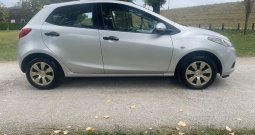 Mazda 2 1.3 + plin, klima, 2008. God