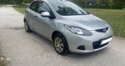 Mazda 2 1.3 + plin, klima, 2008. God