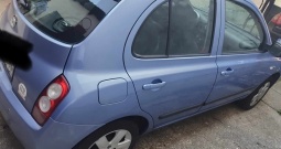 Nissan Micra 2004.