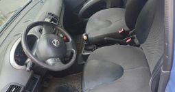 Nissan Micra 2004.