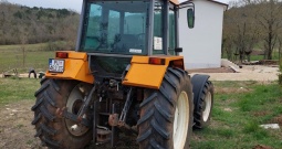 Traktor Renault Temis 630Z