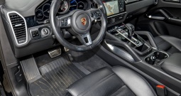 Porsche Cayenne Turbo 4.0 V8 Tiptronic S 550 KS, ZRAČNI+KAM+MATRIX+HEAD+BOSE