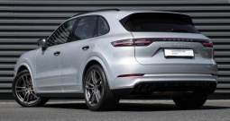 Porsche Cayenne Turbo 4.0 V8 Tiptronic S 550 KS, ZRAČNI+ACC+KAM+MATRIX+CHRONO