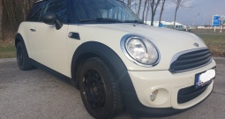 MINI 1,6 D garažiran 2 seta felgi i guma Reg 02.2025