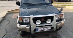 Mitsubishi pajero