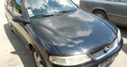 Opel Vectra 1,8 i KARAVAN