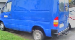 Mercedes sprinter 210 d, dostavni zatvoreni