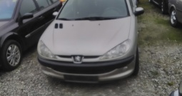 Peugeot 206 1.4 s plinom,2003 god,cjena je na ime kupca s prepisom