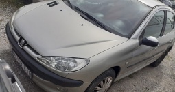 Peugeot 206 1.4 s plinom,2003 god,cjena je na ime kupca s prepisom