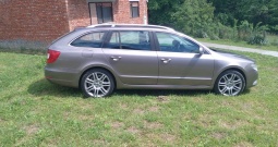 Škoda Superb karavan 2.0 TDI DSG