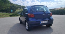 Toyota Yaris 1.0 VVT 161.000 km, reg. 31/7/2025.