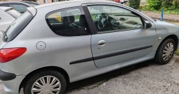 Peugeot 206, potpuno servisiran i registriran do 7/25