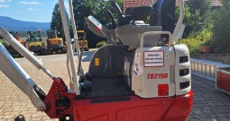 Bager Takeuchi TB215R VIO model viličar valjak demper traktorska kosilica 4x4