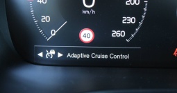 Volvo V60 D3 AUTOMATIK Momentum *LED, NAVIGACIJA*