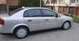 Prodajem Opel Vectru