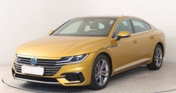 VW Arteon 2.0 TDI DSG 190 KS, ACC+KAM+GR SJED+LED