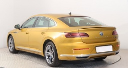 VW Arteon 2.0 TDI DSG 190 KS, ACC+KAM+GR SJED+LED