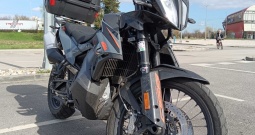 KTM 890 Adventure 2023. g., reg. 8 mj/2025., km 4555, Garažiran