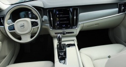 Volvo S90 D3 Momentum *LED, NAVIGACIJA*